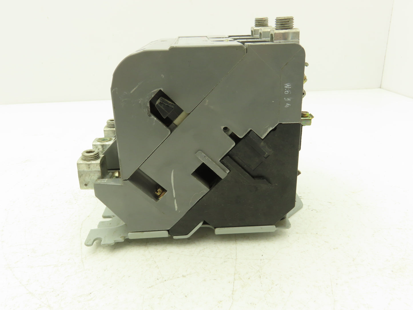 Furnas 40HP32AF Contactor Motor Starter 3Ph 600v 50Hp Ser A Coil 120v Size 3 90A