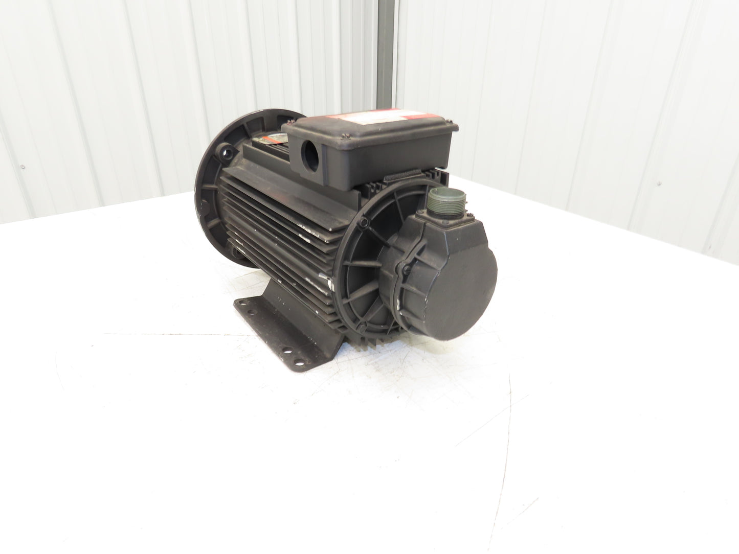 Reliance B18H1070P-ZZ AC Servo Motor Brushless Control 3Hp 2000 RPM 180C Frame