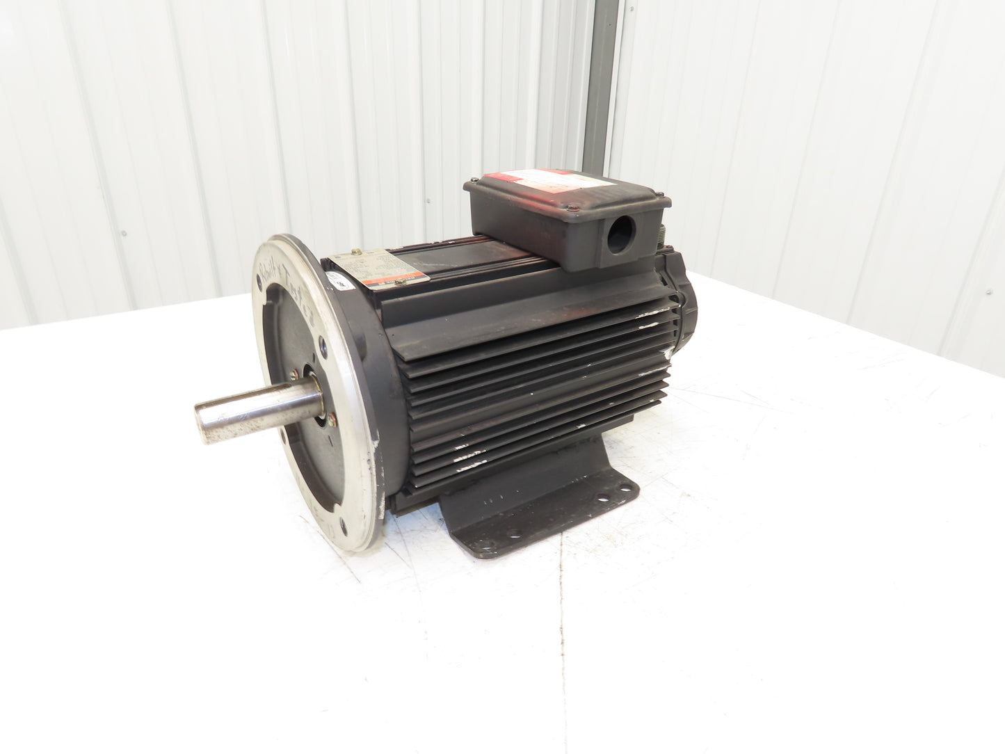 Reliance B18H1070P-ZZ AC Servo Motor Brushless Control 3Hp 2000 RPM 180C Frame