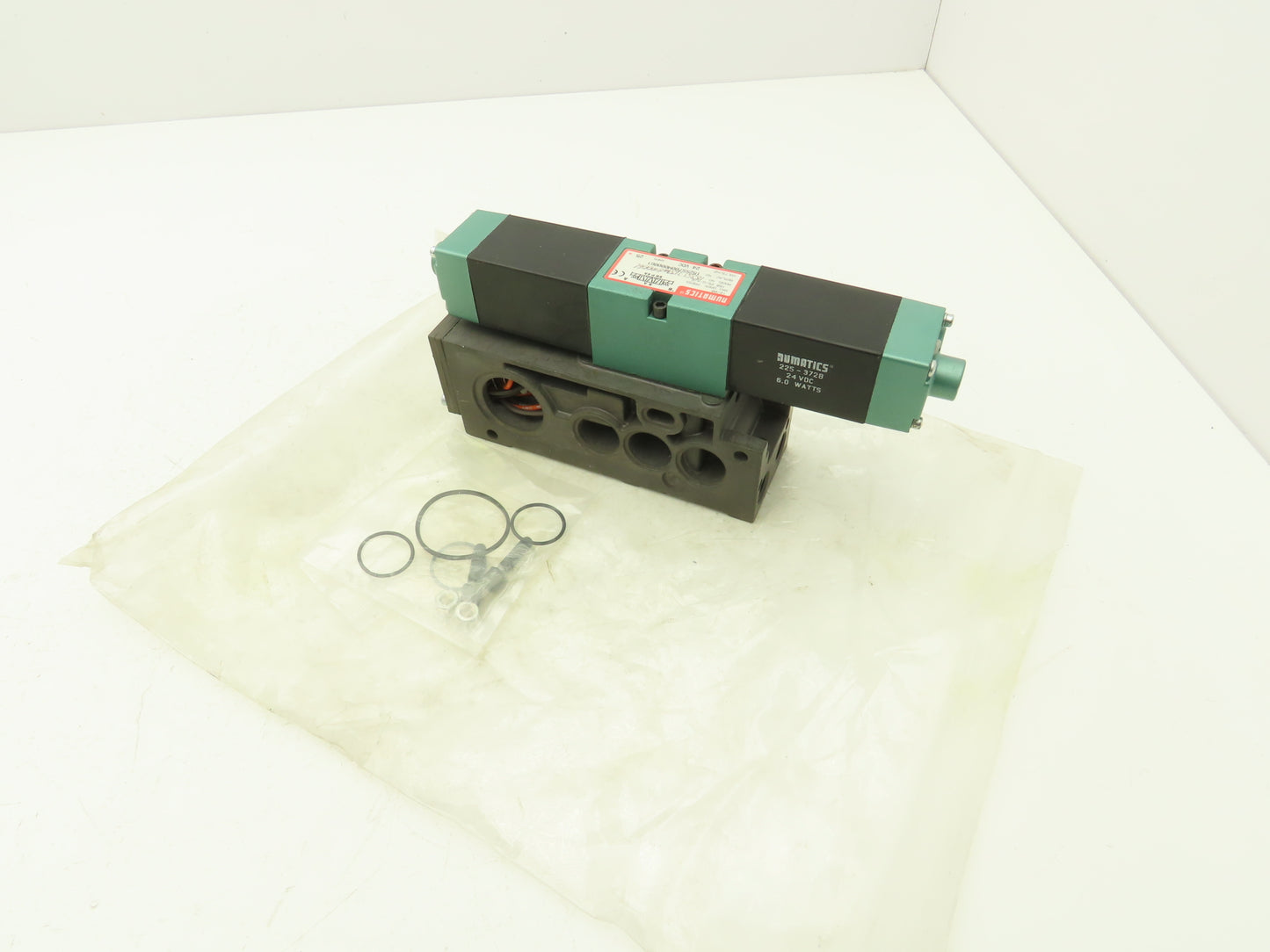 Numatics 152SS700M000061 Pneumatic Double Solenoid Valve 24VDC 150 PSI MK15