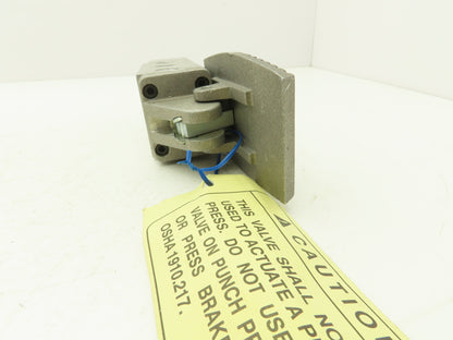 Parker  531932000 Pneumatic Foot Valve Treadle 200 PSIG 5/2 Ports 3/8" & 1/8"NPT