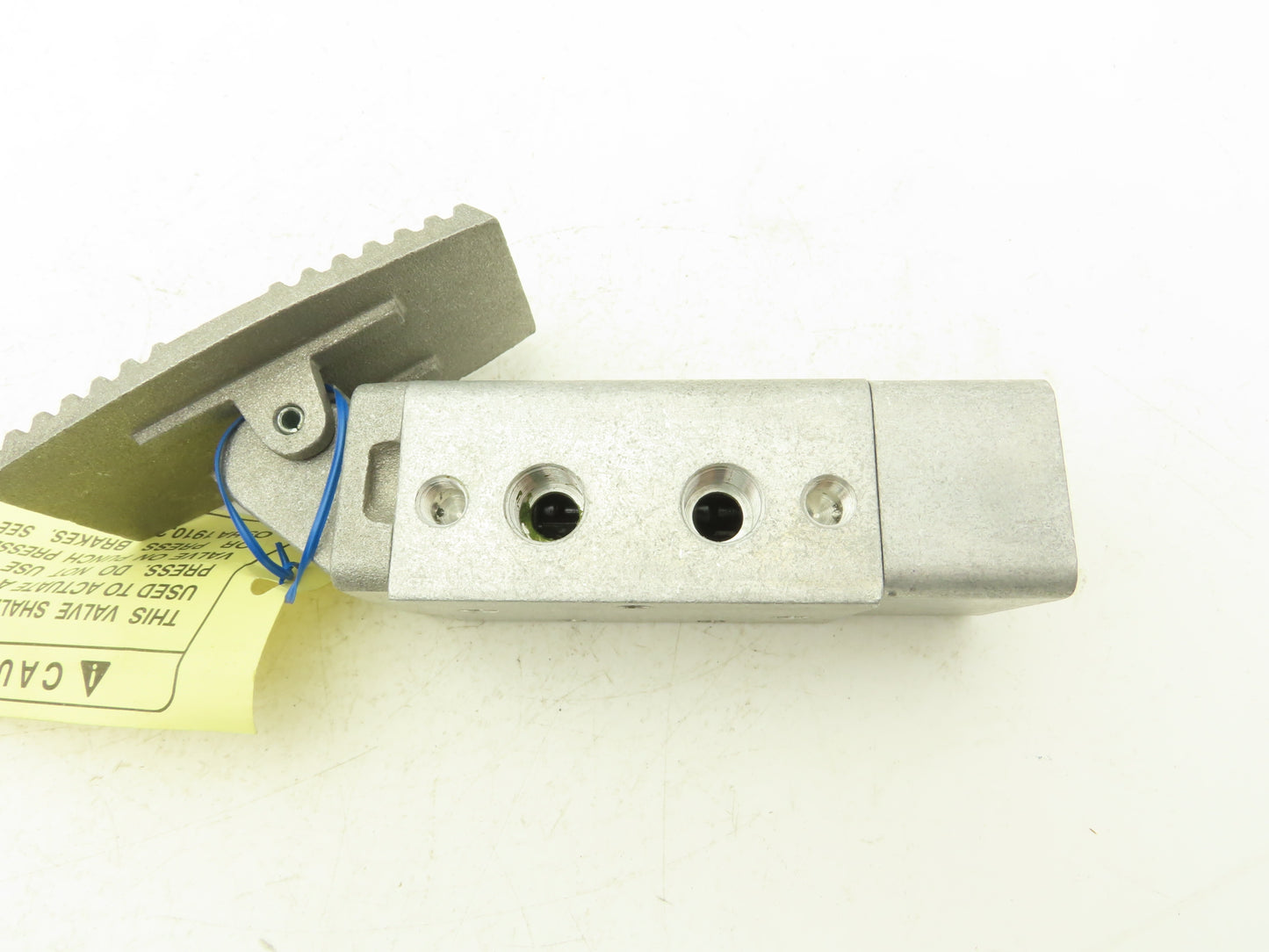 Parker  531932000 Pneumatic Foot Valve Treadle 200 PSIG 5/2 Ports 3/8" & 1/8"NPT