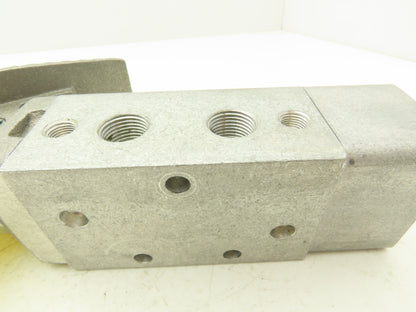 Parker  531932000 Pneumatic Foot Valve Treadle 200 PSIG 5/2 Ports 3/8" & 1/8"NPT