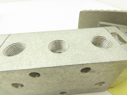 Parker  531932000 Pneumatic Foot Valve Treadle 200 PSIG 5/2 Ports 3/8" & 1/8"NPT