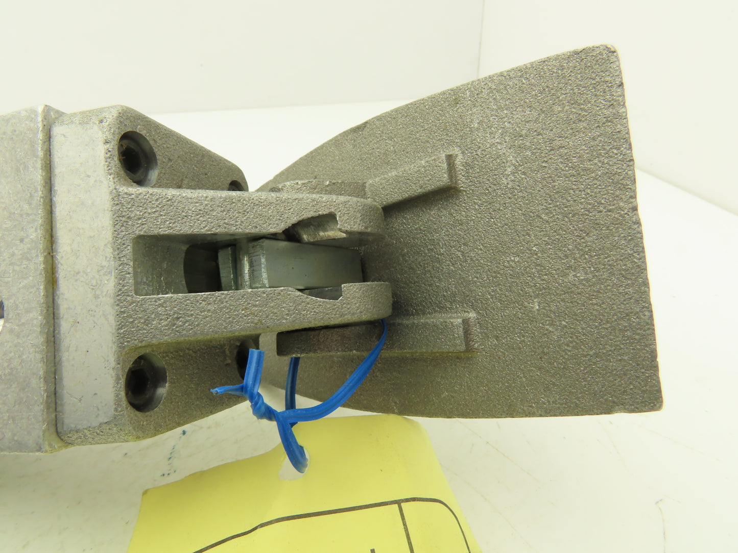 Parker  531932000 Pneumatic Foot Valve Treadle 200 PSIG 5/2 Ports 3/8" & 1/8"NPT