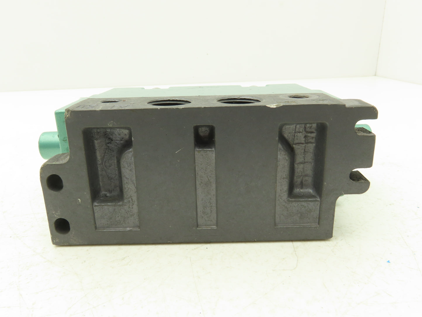 Numatics 134JJ641O000000 Pneumatic Valve Manifold 232 PSI Pilot 14.5-145 PSI