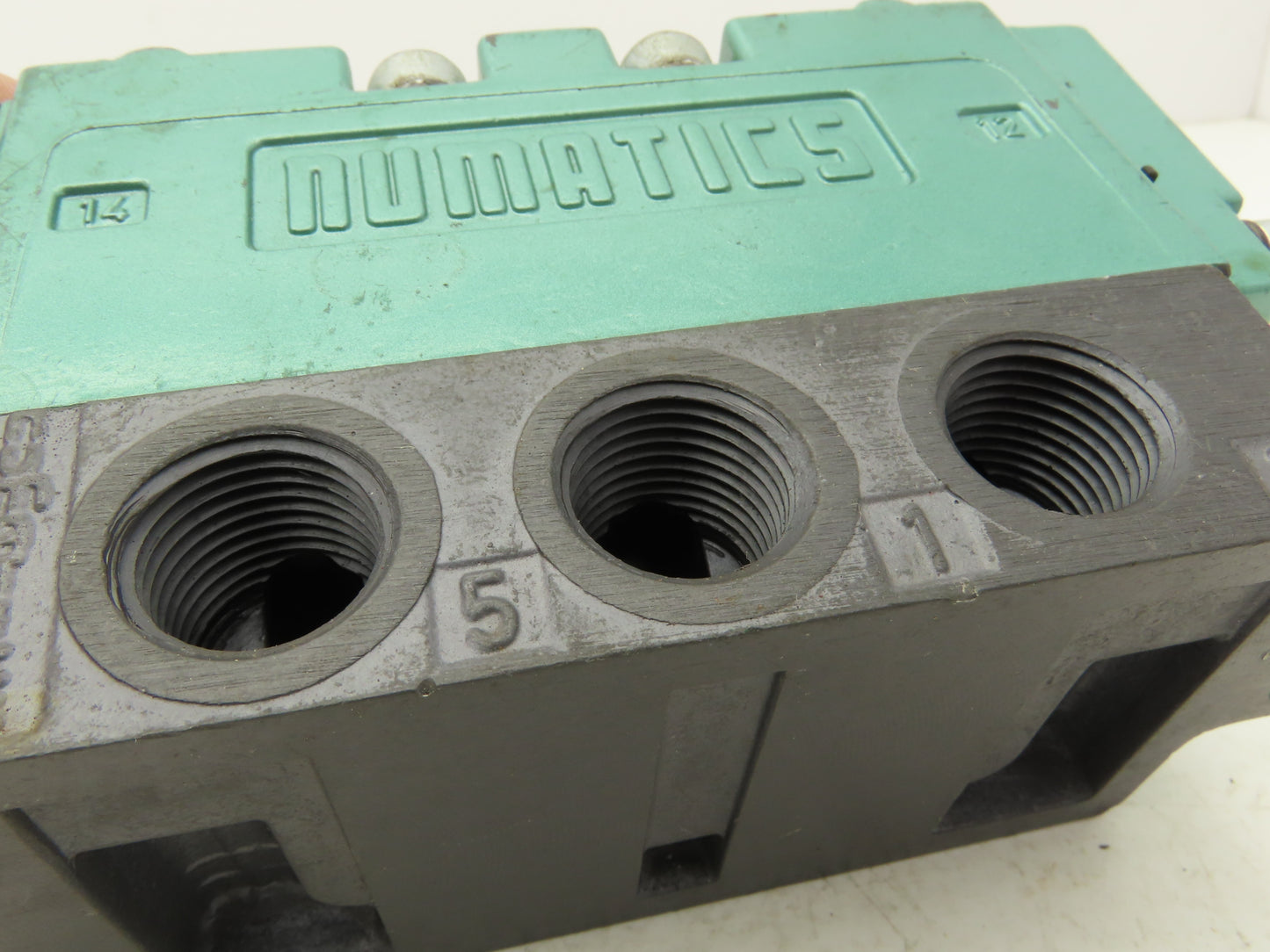 Numatics 134JJ641O000000 Pneumatic Valve Manifold 232 PSI Pilot 14.5-145 PSI
