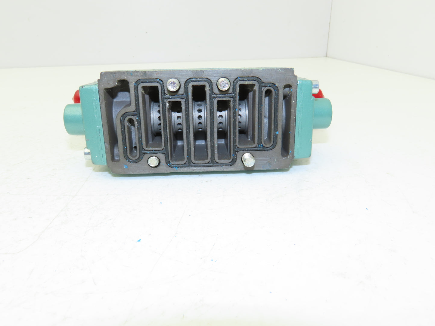 Numatics 122BB400R061D61 Pneumatic Directional Valve 5/2 Position 24VDC Coil