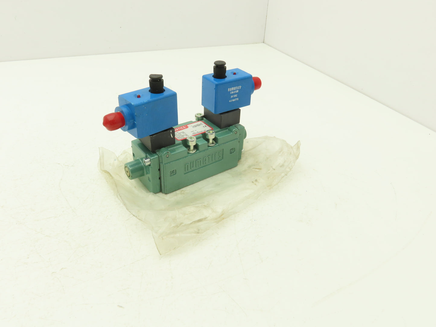 Numatics 122BB400R061D61 Pneumatic Directional Valve 5/2 Position 24VDC Coil