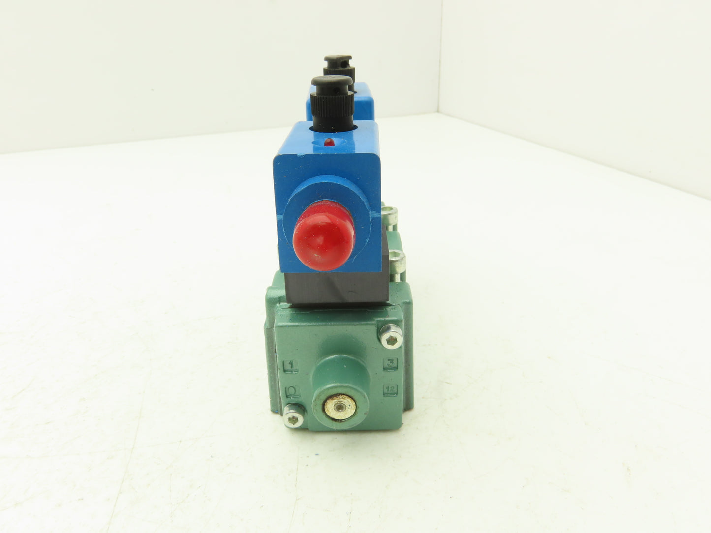 Numatics 122BB400R061D61 Pneumatic Directional Valve 5/2 Position 24VDC Coil