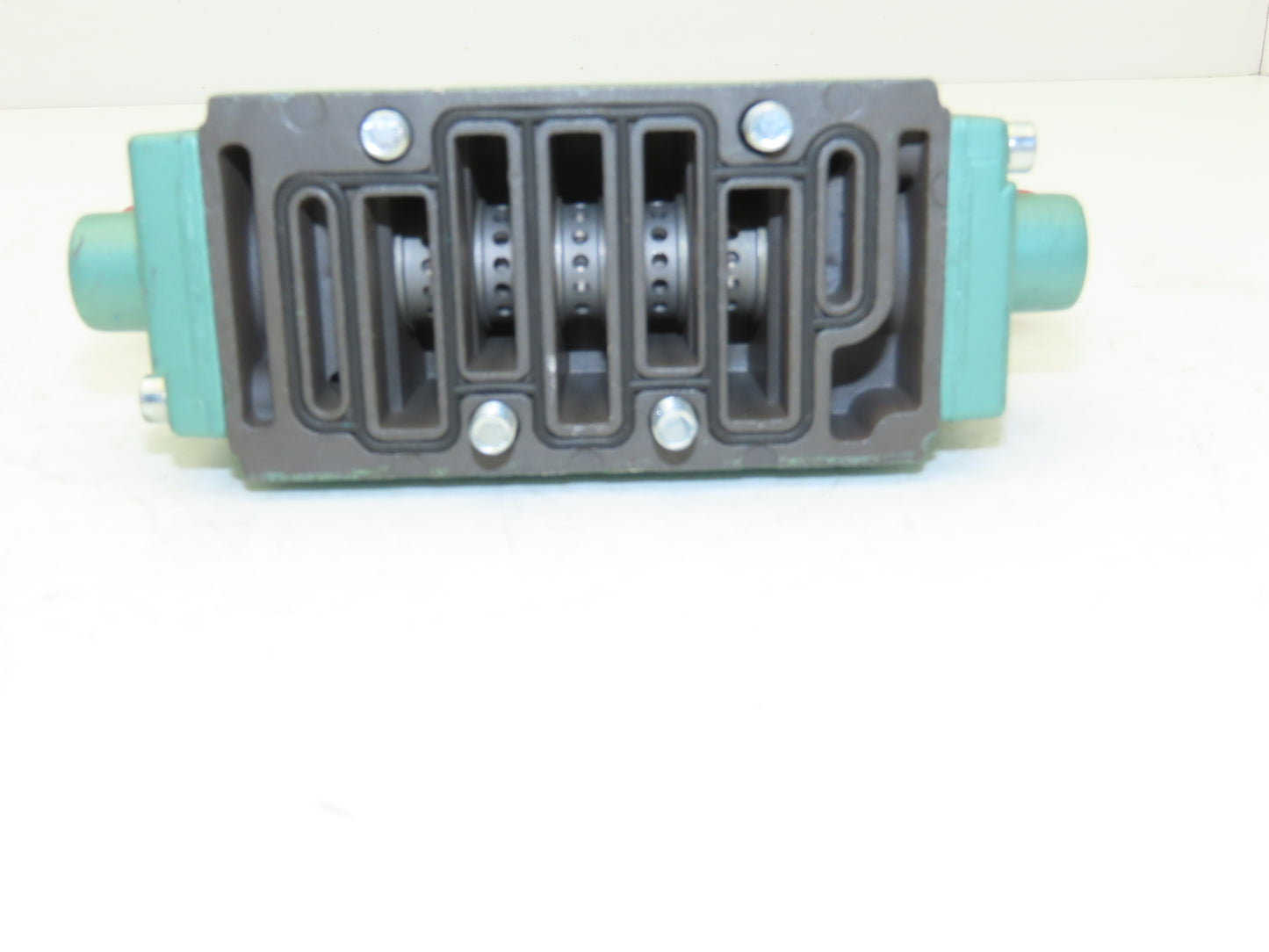 Numatics 122BB600R061D61 Pneumatic Directional Valve 5/2 Position 24VDC Coil