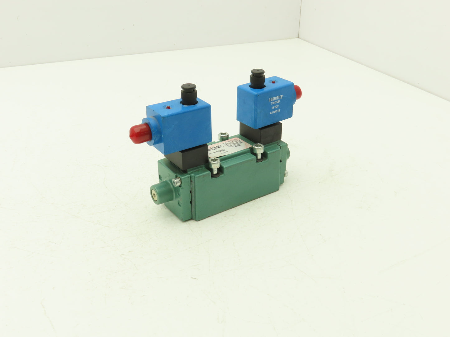 Numatics 122BB600R061D61 Pneumatic Directional Valve 5/2 Position 24VDC Coil