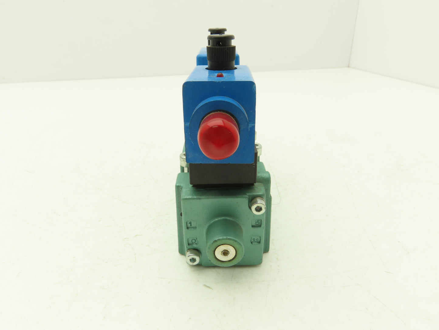 Numatics 122BB600R061D61 Pneumatic Directional Valve 5/2 Position 24VDC Coil