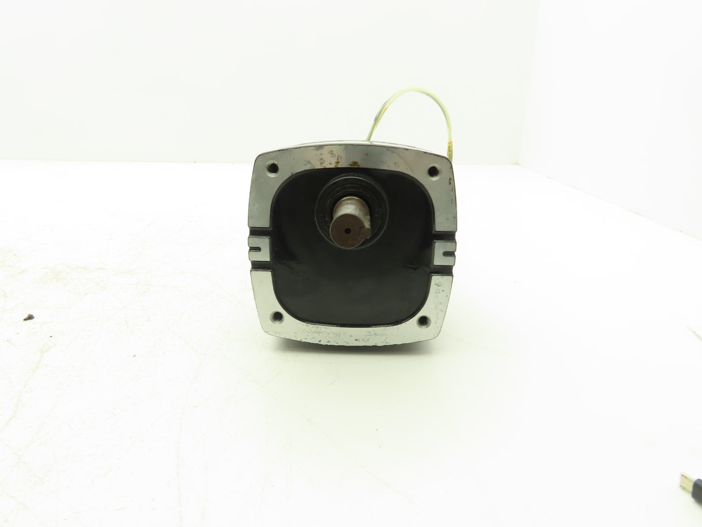 Bodine 32A5BEPM-E3 DC Gearmotor 1/9Hp 90VDC 25:1 Ratio 66 RPM Inline Parallel