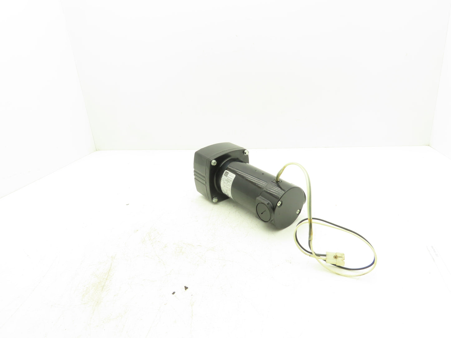 Bodine 32A5BEPM-E3 DC Gearmotor 1/9Hp 90VDC 25:1 Ratio 66 RPM Inline Parallel