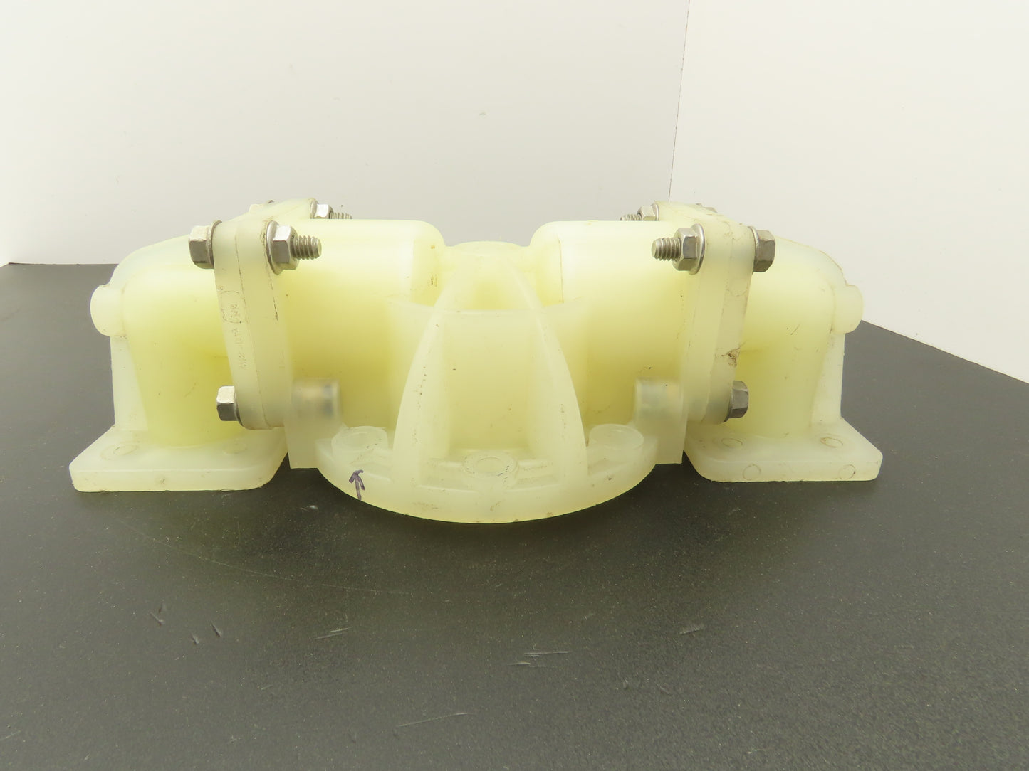 Sandpiper 196-162-552 Outer Chamber Diaphragm Pump 5-5/8" OD 8 Hole 5-7/8" O/C