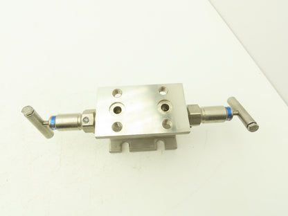PGI M3-685SLT-W9 2 Valve Block Manifold Straight Style 1500PSI Max @200° 316SS