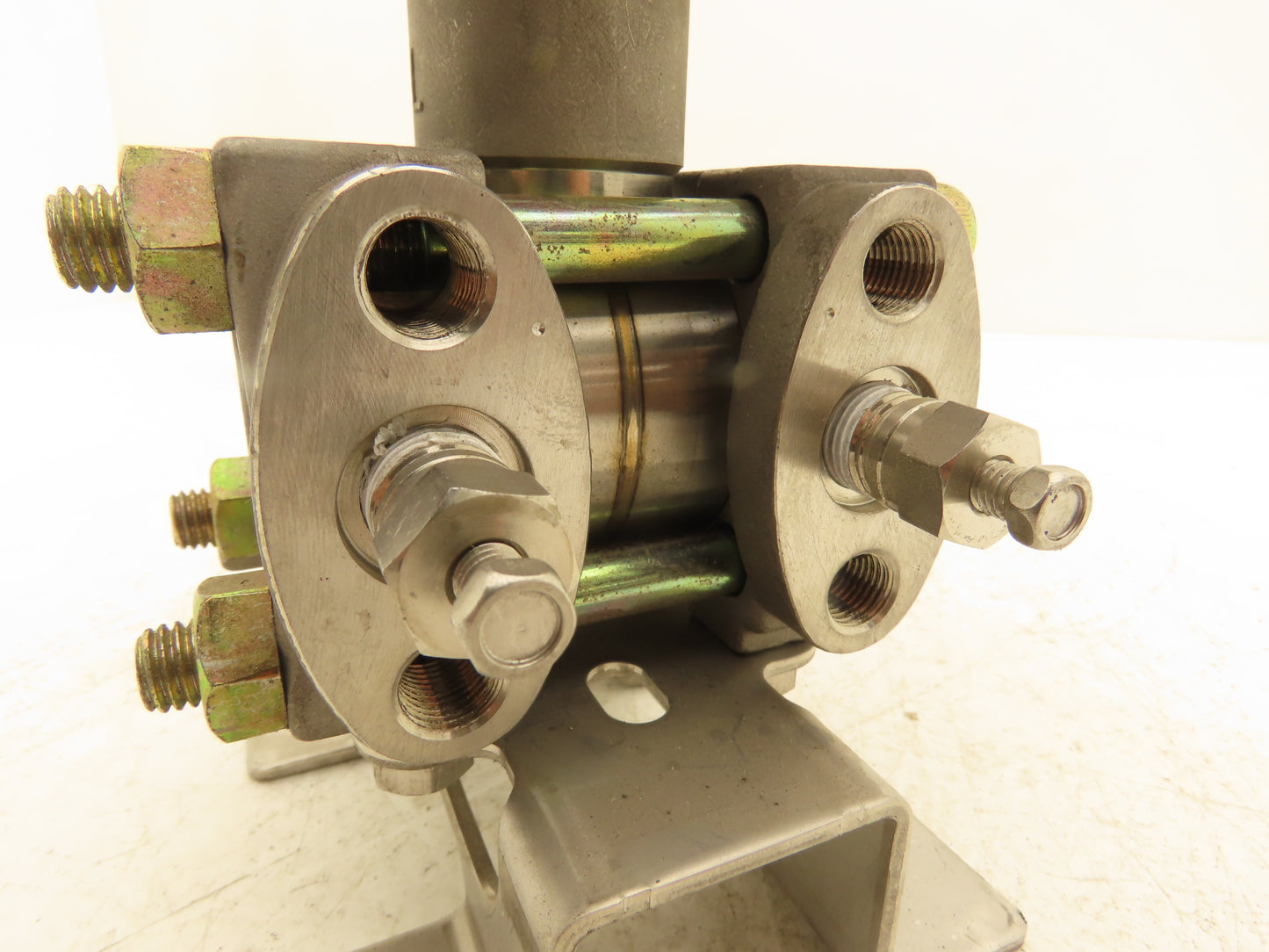 Barton Instruments FHCF-33V4-ADCYY-AA Pressure Transmitter -4-0-4 IN WC 11-45VDC