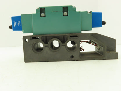 Numatics 135BB515MP00061 Solenoid Pilot Valve W/Manifold 150PSIG 24VDC