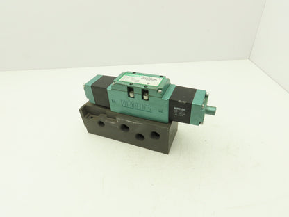 Numatics 135SS63BK Solenoid Pilot Valve W/Manifold 150PSIG 120VAC 50/60Hz