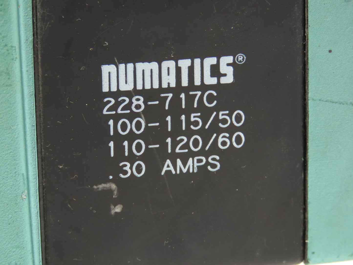 Numatics 135SS63BK Solenoid Pilot Valve W/Manifold 150PSIG 120VAC 50/60Hz