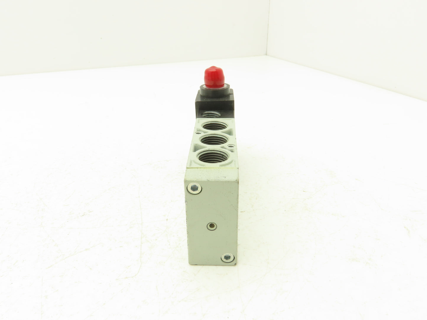 Numatics 92178-2AC Solenoid Valve 120VAC .05A 14.5-120PSIG 5-3/8"NPT 1-1/4"NPT