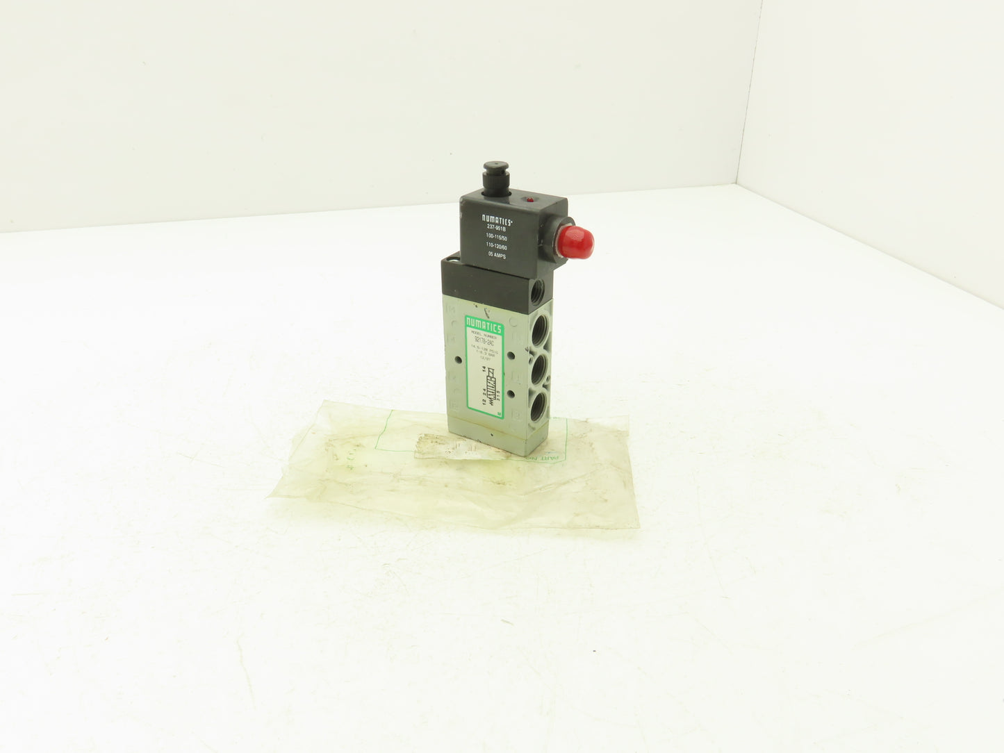 Numatics 92178-2AC Solenoid Valve 120VAC .05A 14.5-120PSIG 5-3/8"NPT 1-1/4"NPT