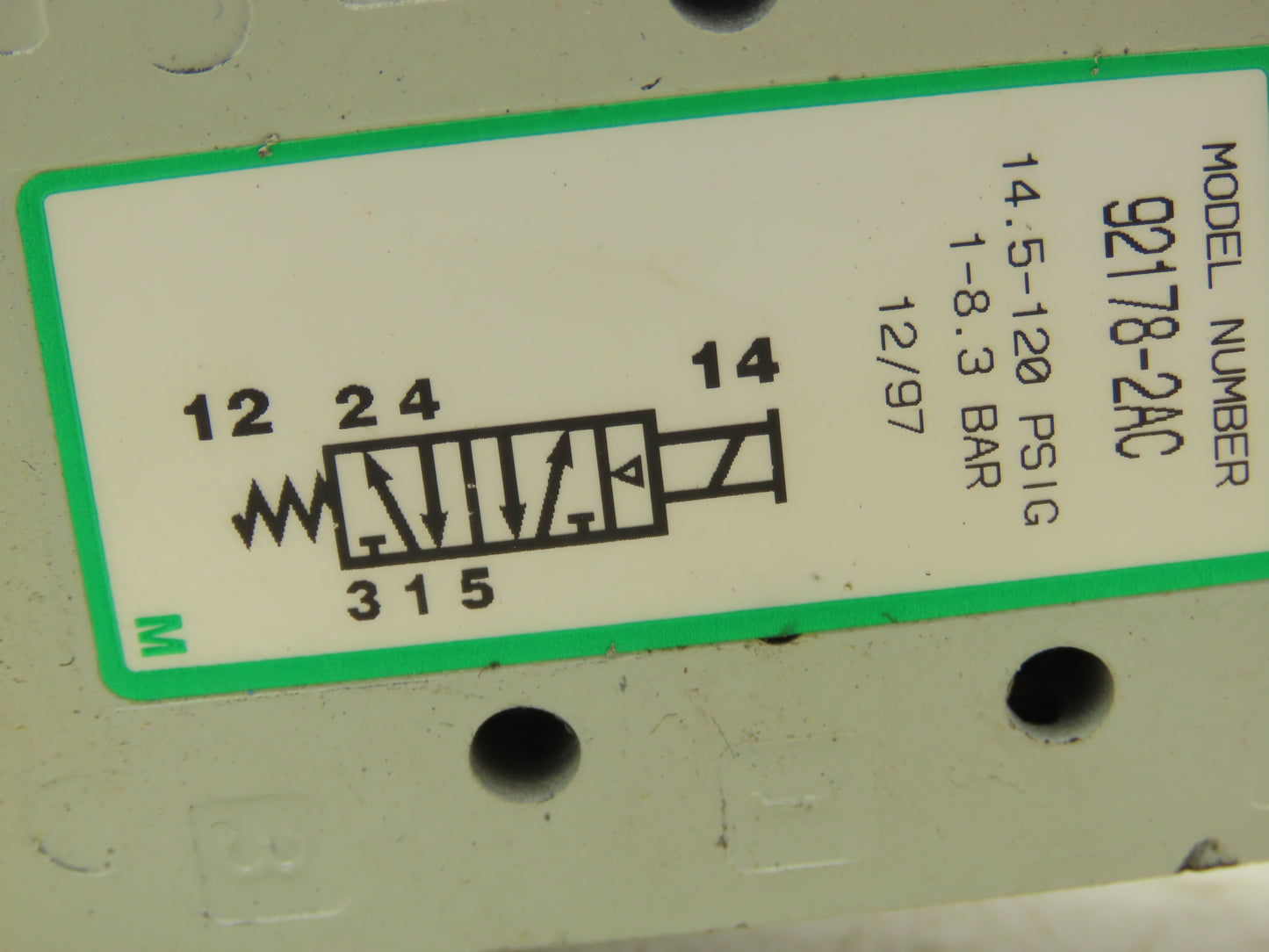 Numatics 92178-2AC Solenoid Valve 120VAC .05A 14.5-120PSIG 5-3/8"NPT 1-1/4"NPT