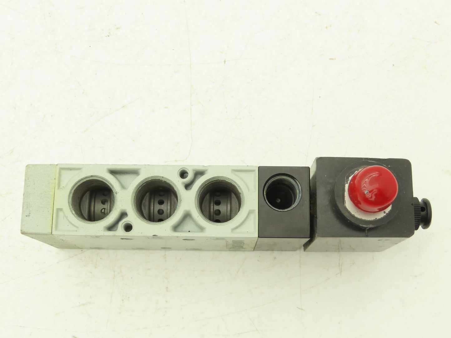 Numatics 92178-2AC Solenoid Valve 120VAC .05A 14.5-120PSIG 5-3/8"NPT 1-1/4"NPT