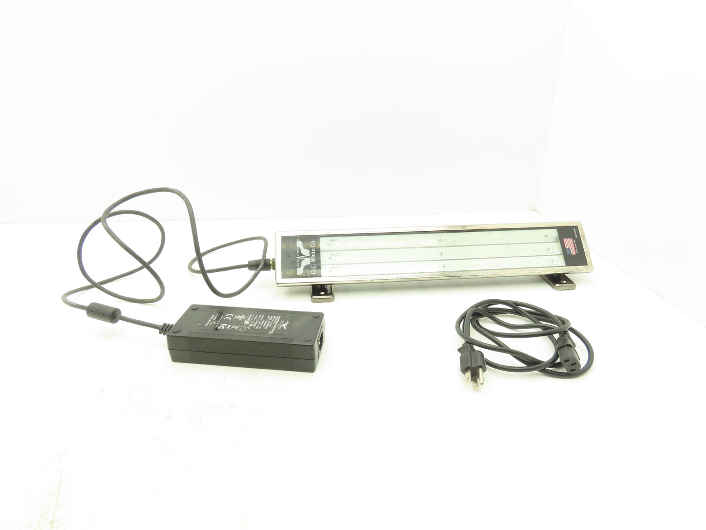 OC White LED-1936-24 Machine Bar Light 100-240VAC 1Ph 1.8A Sealed Magnet Mount