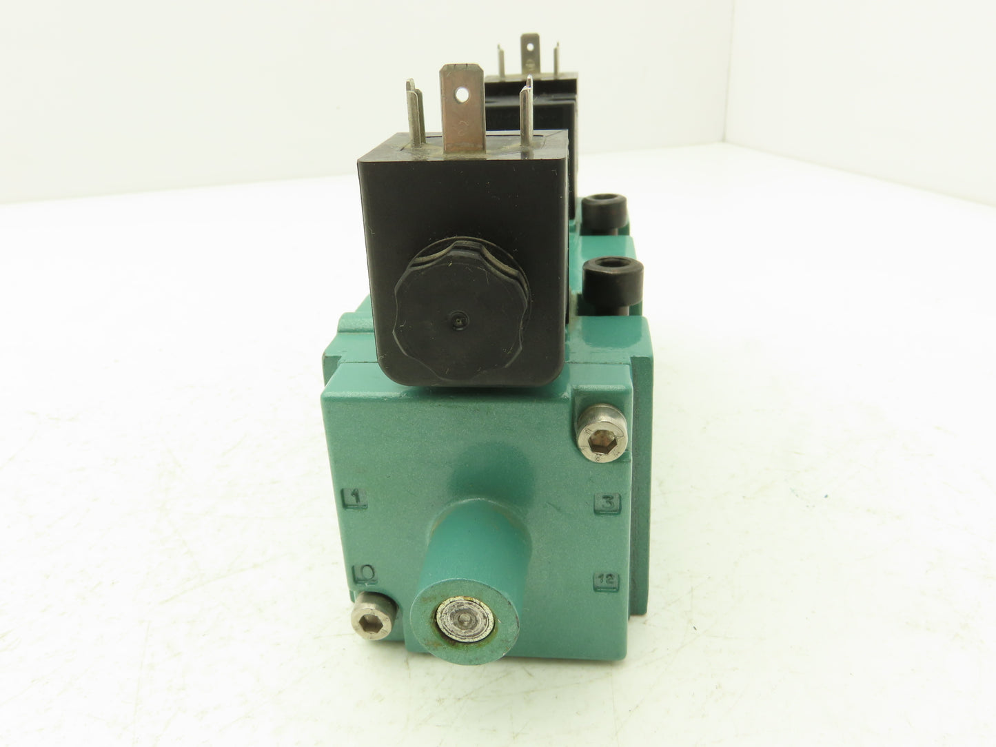 Numatics 134BB5004T12B61 Pneumatic Solenoid Valve 14.5-232 PSIG 24VDC