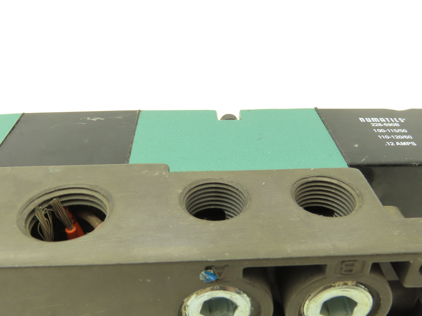 Numatics 153SS632K000030 Pneumatic Solenoid Valve 120VAC 50/60Hz Max 150 PSIG