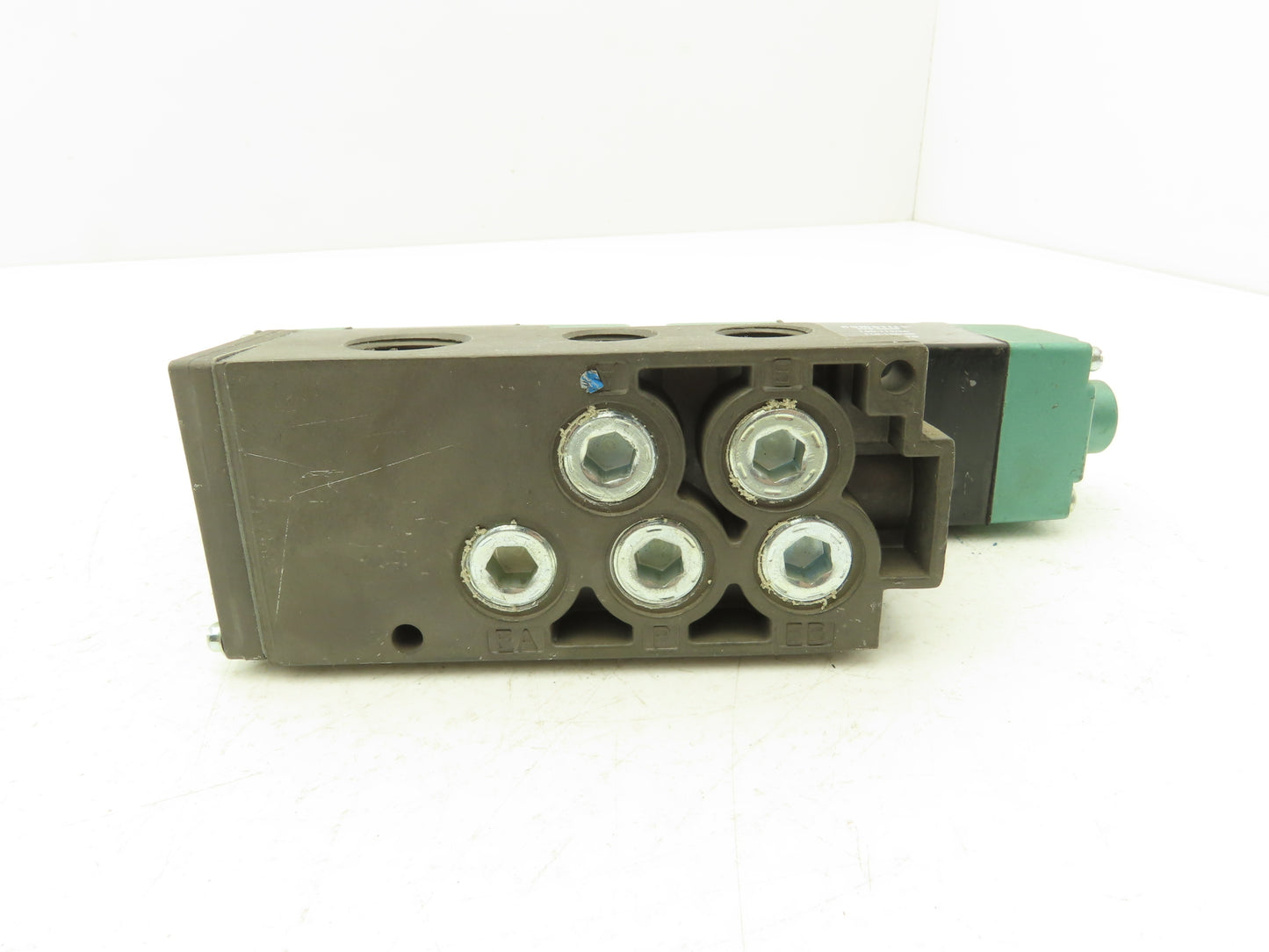 Numatics 153SS632K000030 Pneumatic Solenoid Valve 120VAC 50/60Hz Max 150 PSIG