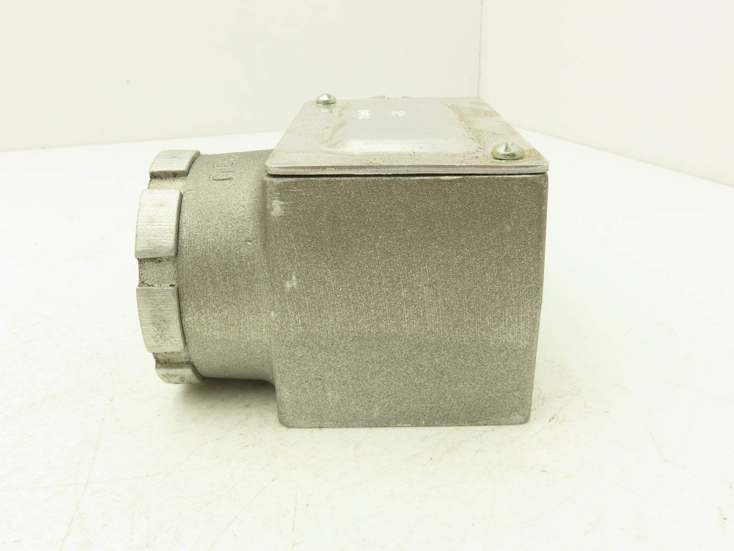 Kondu LD-6 Ridgid 1-1/2" Right Angle Conduit Outlet Box Lot of 4