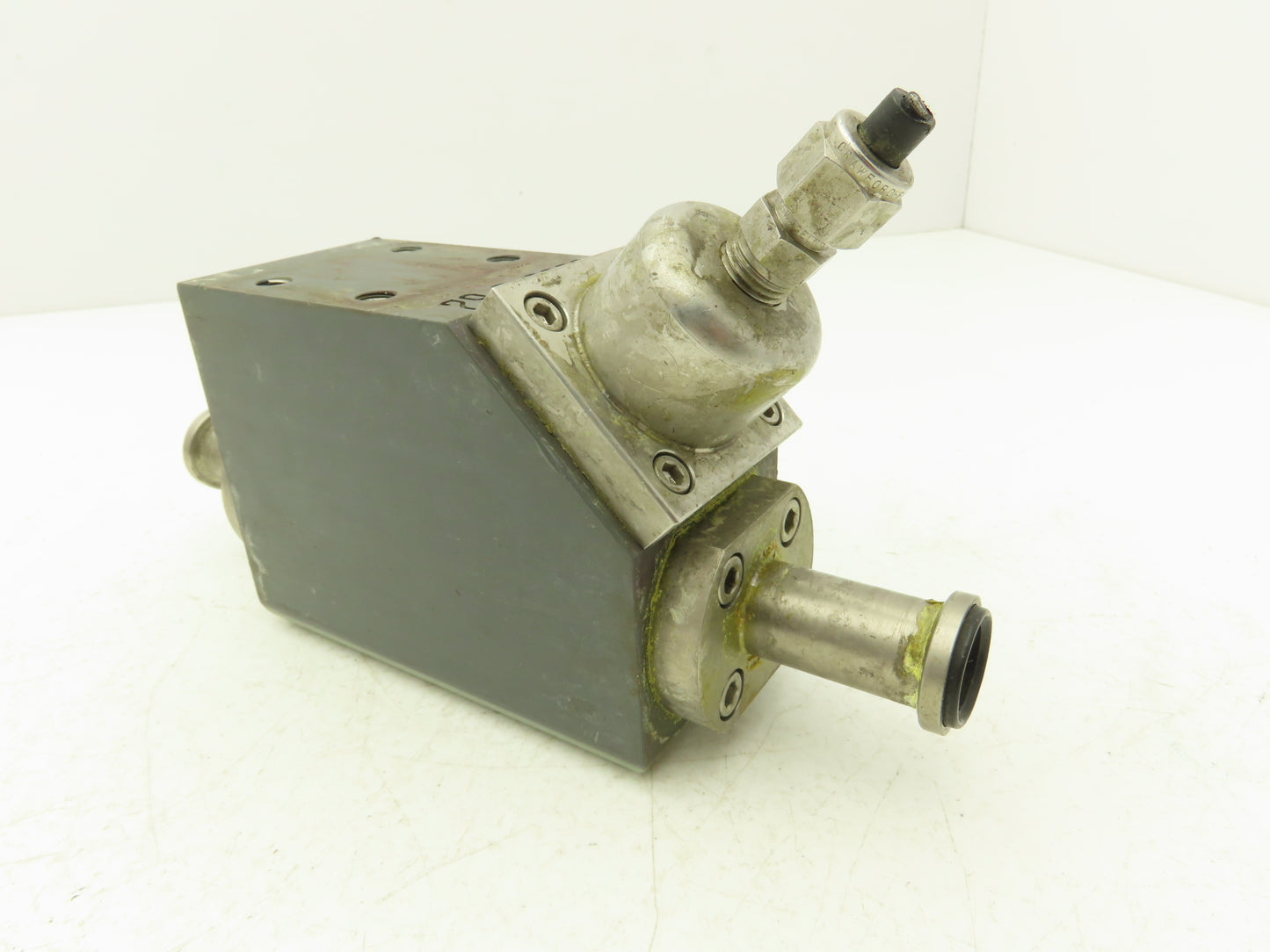 NA 29 D 8808 Laser Static Charge Block Stainless Tubes