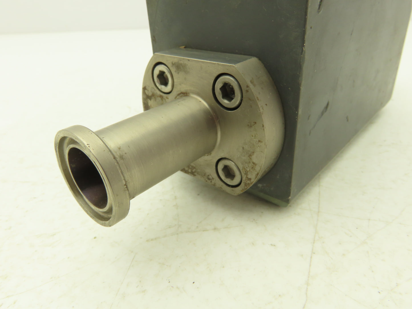NA 29 D 8817 Laser Static Charge Block Stainless Tubes