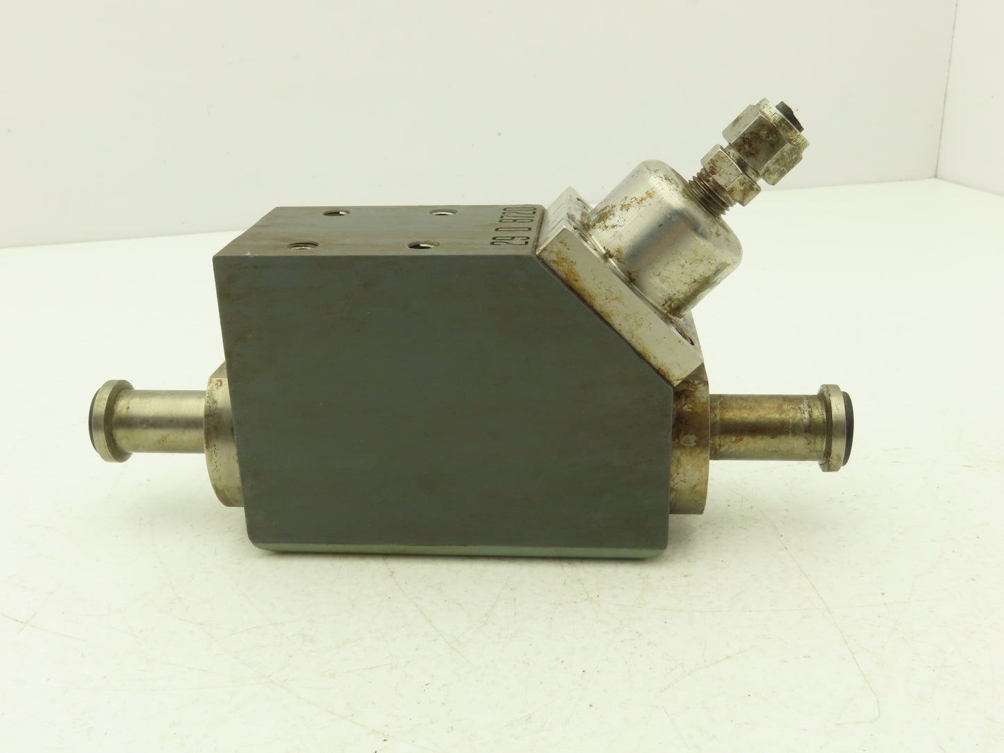 NA 29 D 8720 Laser Static Charge Block Stainless Tubes