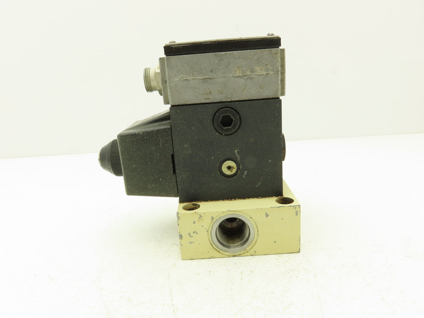 Vickers PA5DG4S4LW 010B B6OLH Hydraulic Directional Control Solenoid Valve 120V