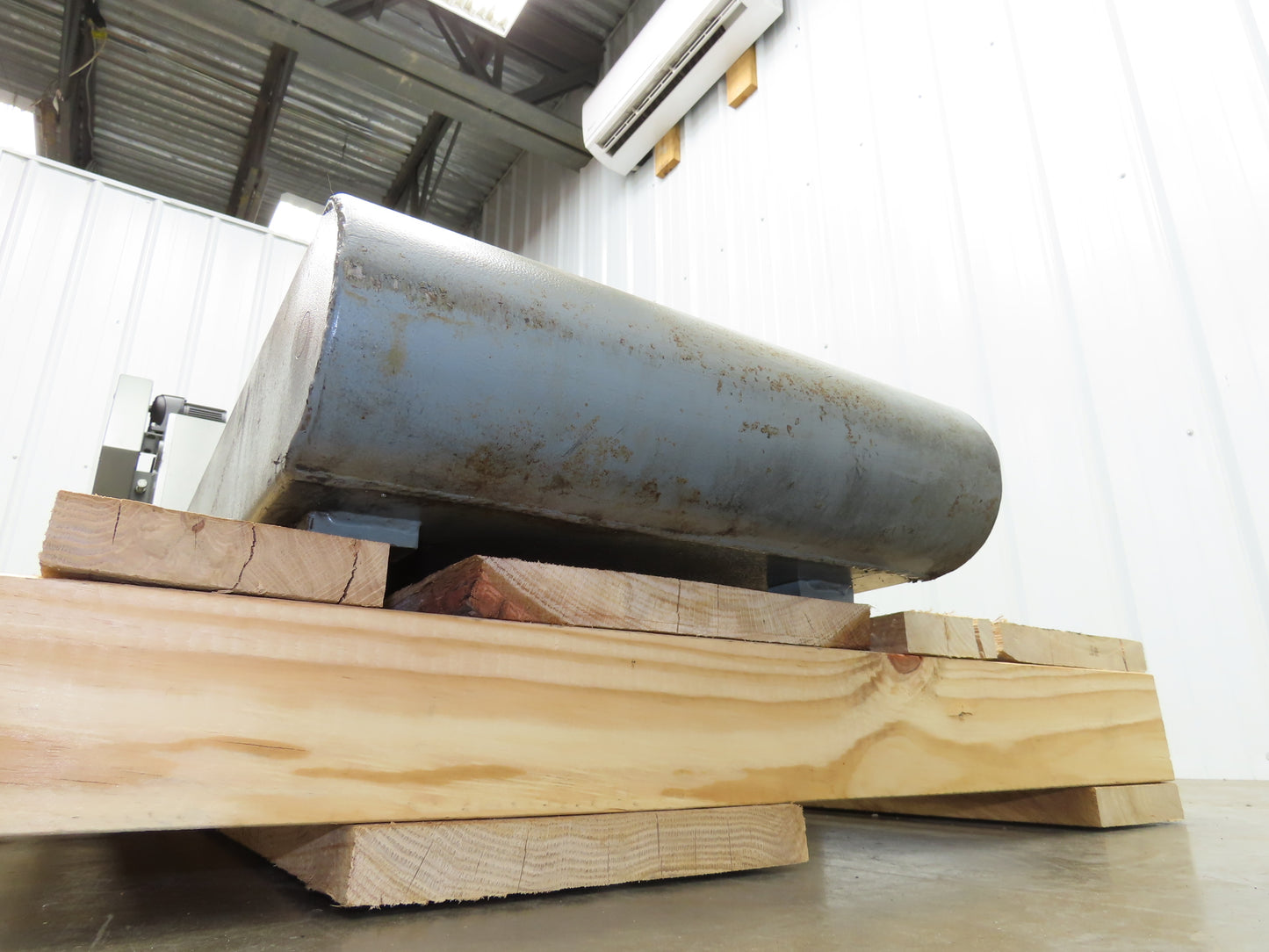 Hennig 8' 6" Chip Conveyor 16"W x 64" Infeed 19"H Discharge 230/460V 3PH