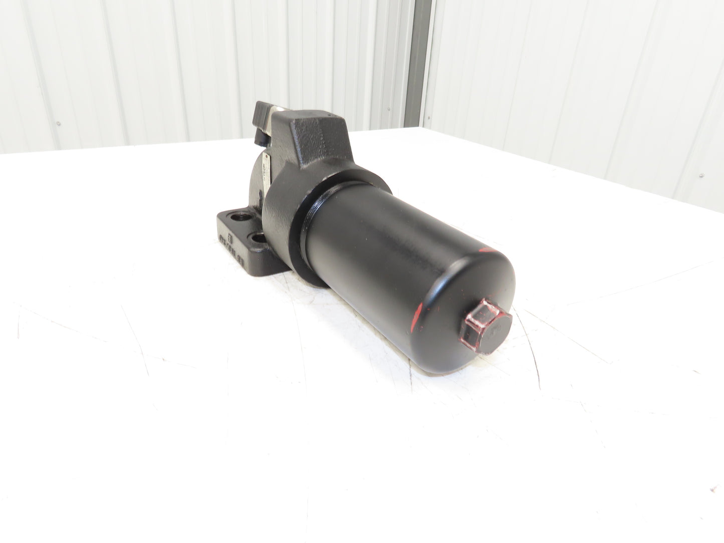 Hycon DFBNHC240AFE10C1.0/BYP-S0107H Hydraulic Filter 4-Bolt w/Indicator VD5-C.0