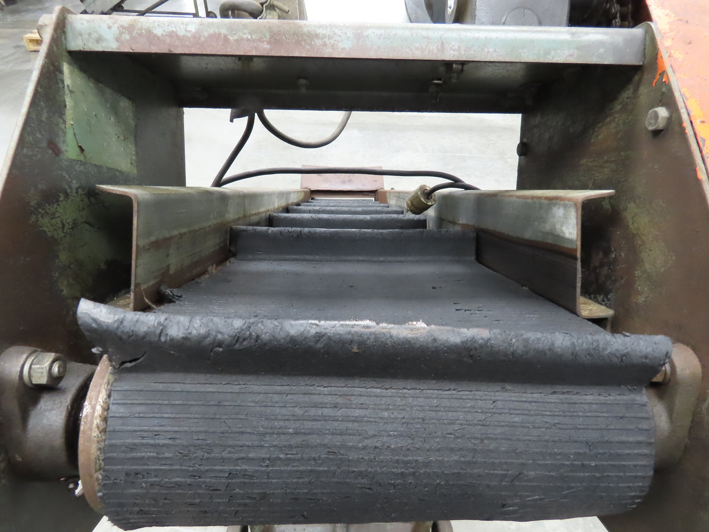 Speedways 84"L Adj Incline Portable Parts Conveyor 12" Cleated Belt 115/230V 1PH