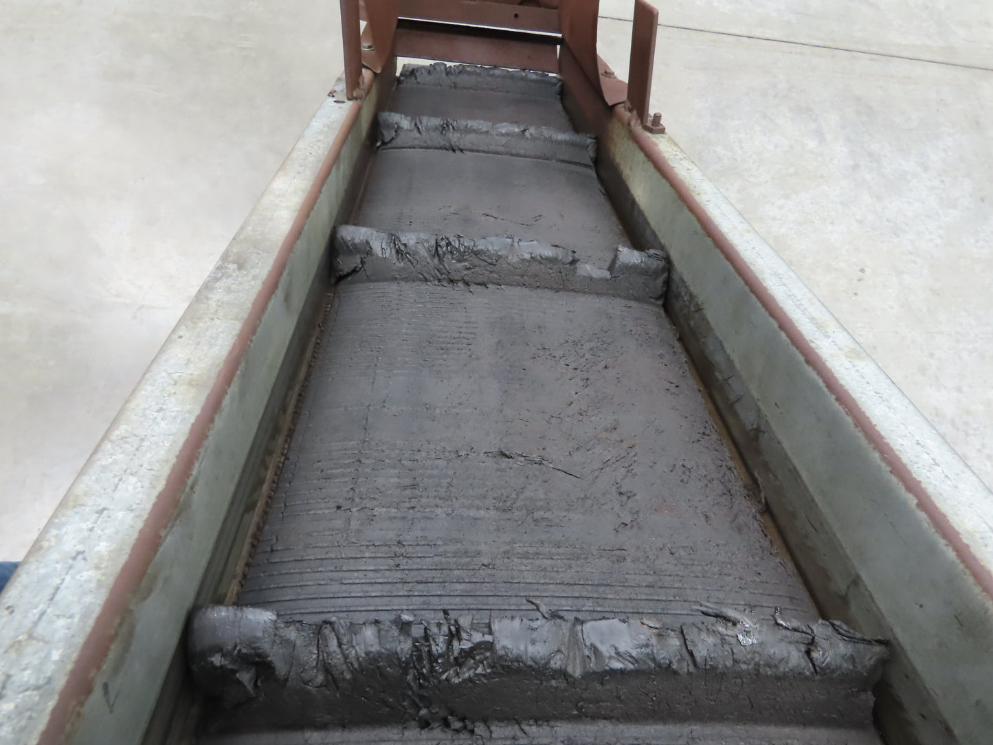 84"L Adj Incline Portable Parts Conveyor 10" Cleated Belt 115/230V 1PH 70FPM