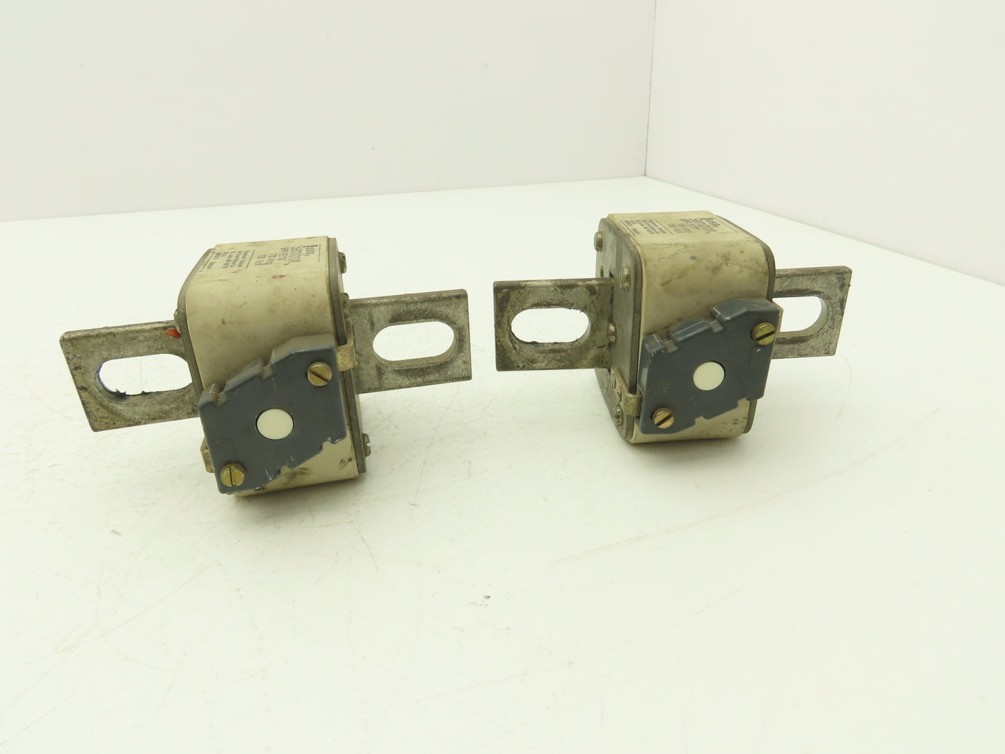 Bussmann Cooper SPP-7E700 Buss Semitron Fuse 700 Amp 700 Volt Lot of 2