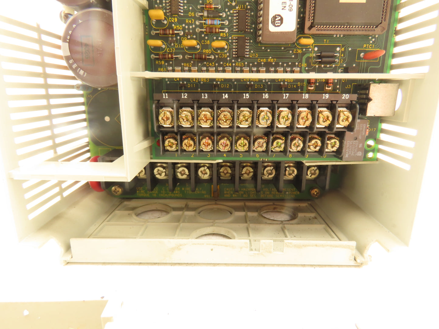 Allen Bradley 1305-BA02A 1305 Variable Frequency AC Drive VFD .75Hp 460V 3PH