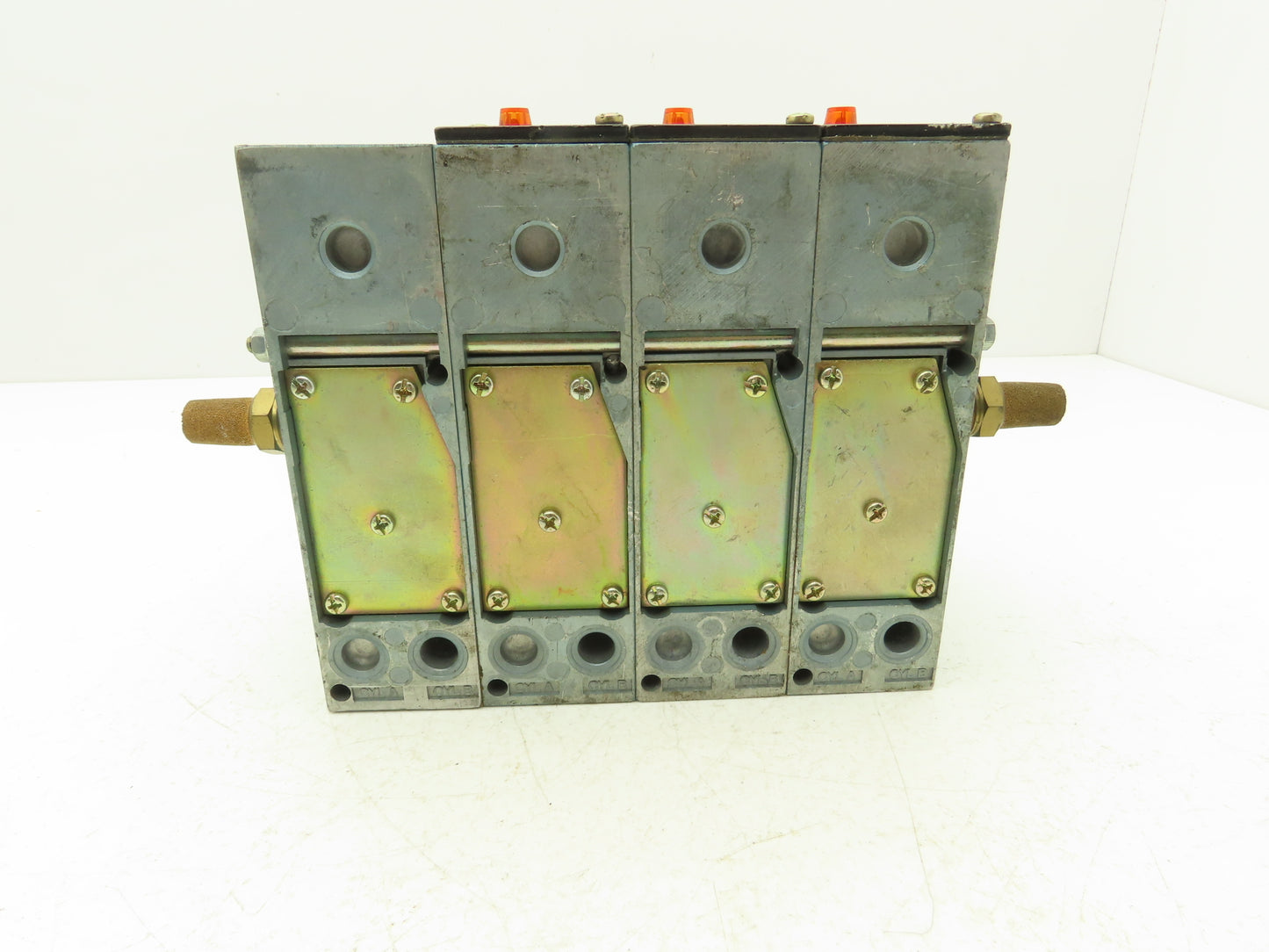 MAC 82A-AA-CKB-TM-DFFP-1DA 4 Station Solenoid Valve Assy Missing 1 Solenoid 24V