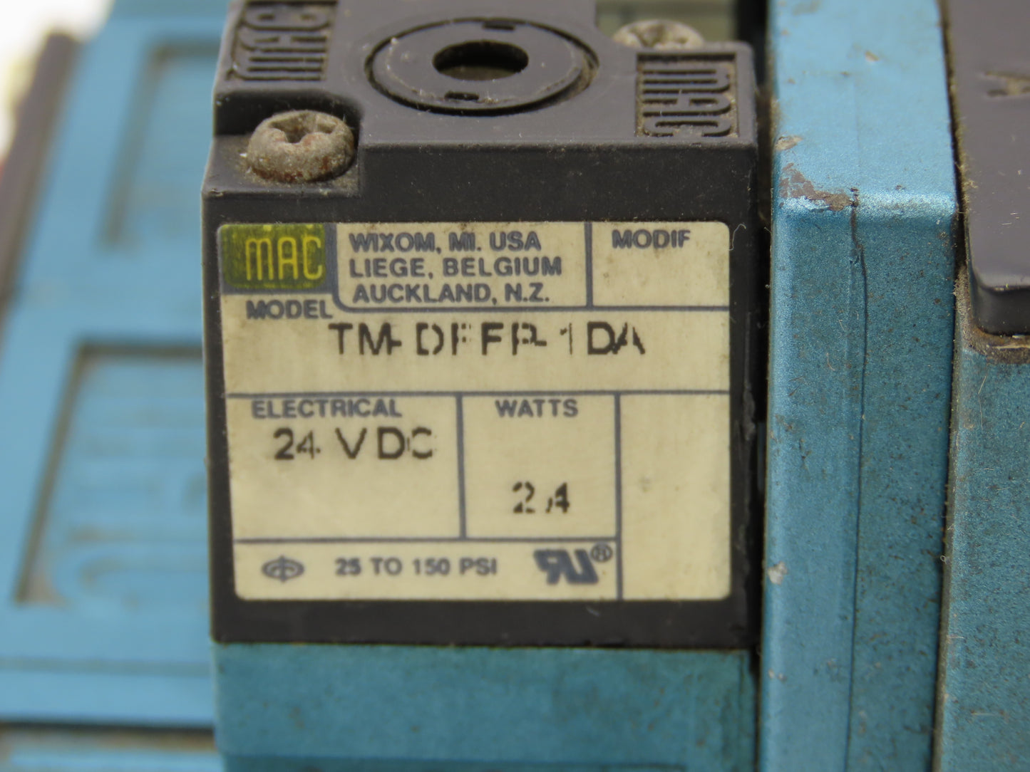 MAC 82A-AA-CKB-TM-DFFP-1DA 4 Station Solenoid Valve Assy Missing 1 Solenoid 24V