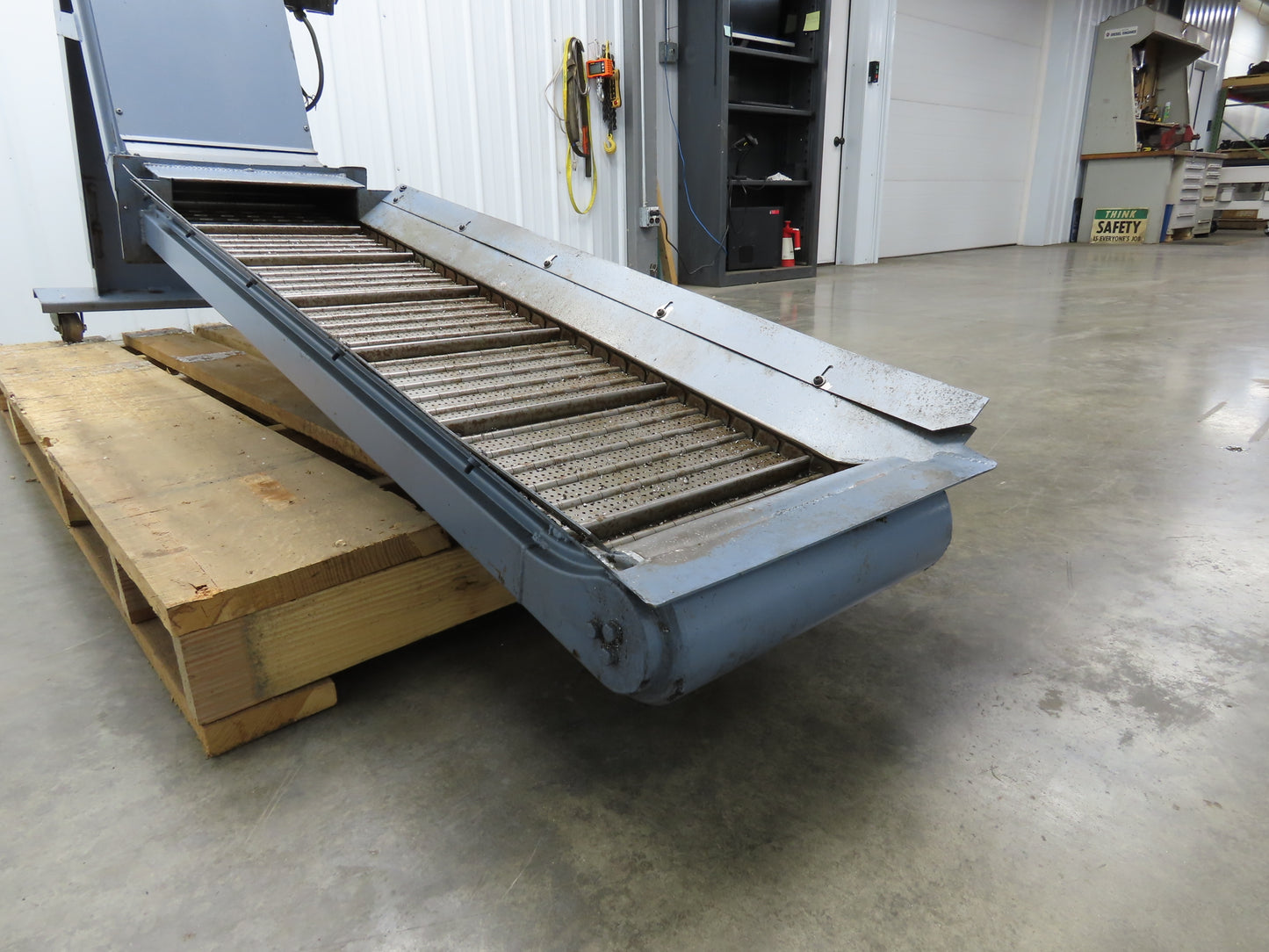 Turbo Chip Conveyor 16"W x 60" Infeed 40-43"H 230/460V 3PH Variable Speed 8'L