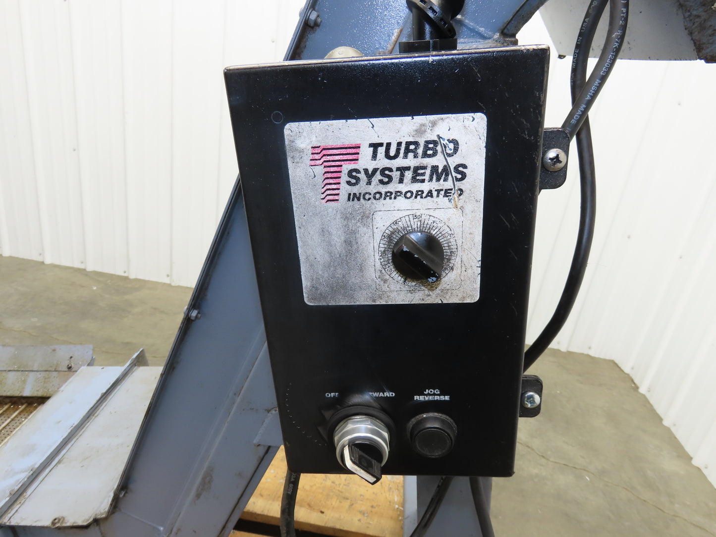 Turbo Chip Conveyor 16"W x 60" Infeed 40-43"H 230/460V 3PH Variable Speed 8'L