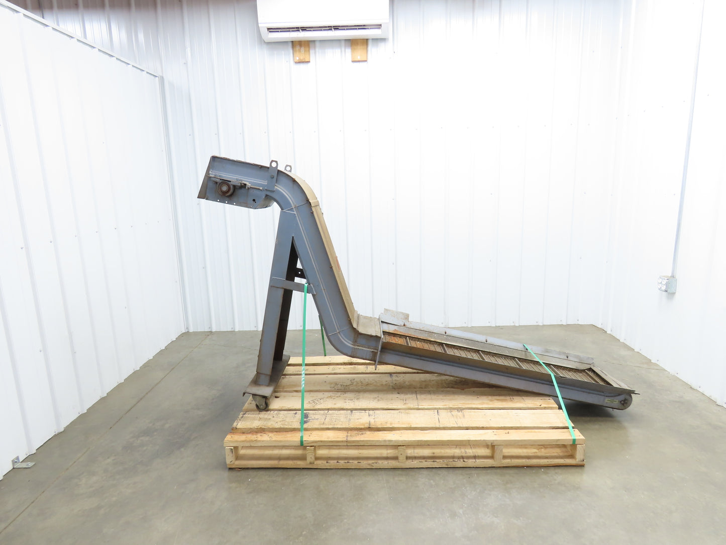 Turbo Chip Conveyor 16"W x 60" Infeed 40-43" Discharge Height  *No Drive*