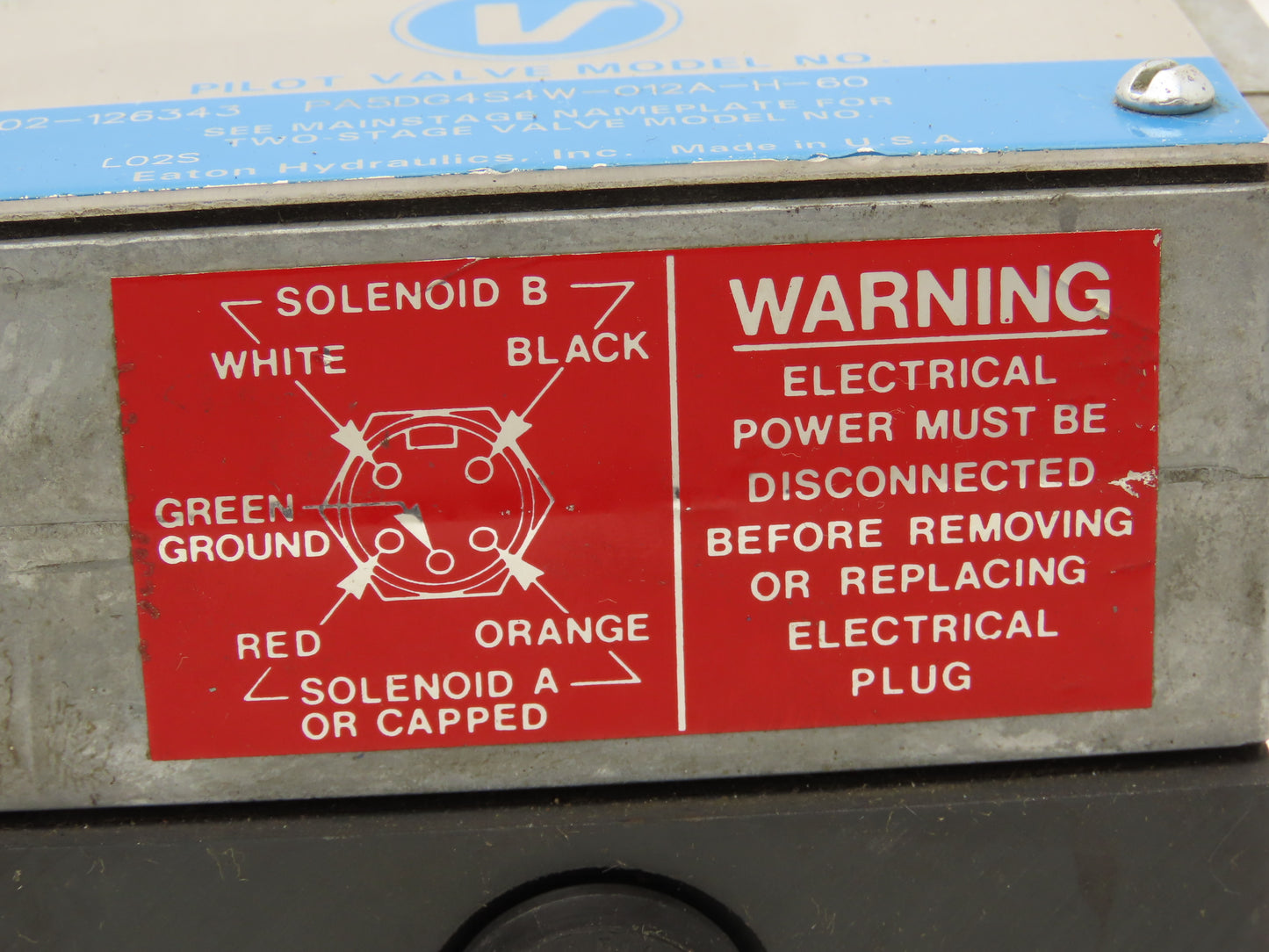 Vickers PA5DG4S4W-012A-H-60 Hydraulic Directional Control Pilot Valve 24vdc